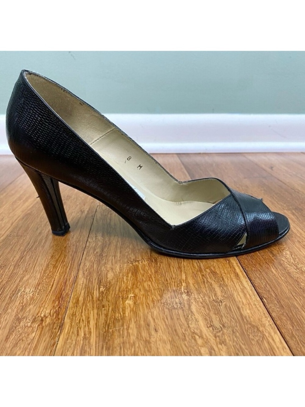 Etienne Aigner Heels Pumps Faux Lizard Open Toe Womens 8M Black Tuscania